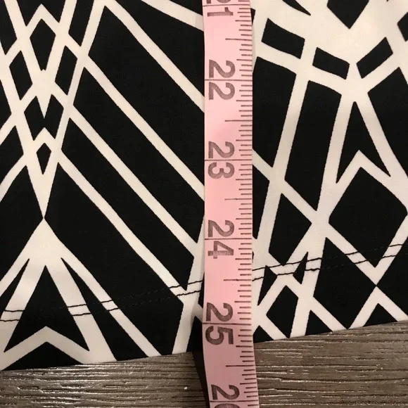 Women’s Cute Tank Top With Built In Bra - Picture 6 of 9